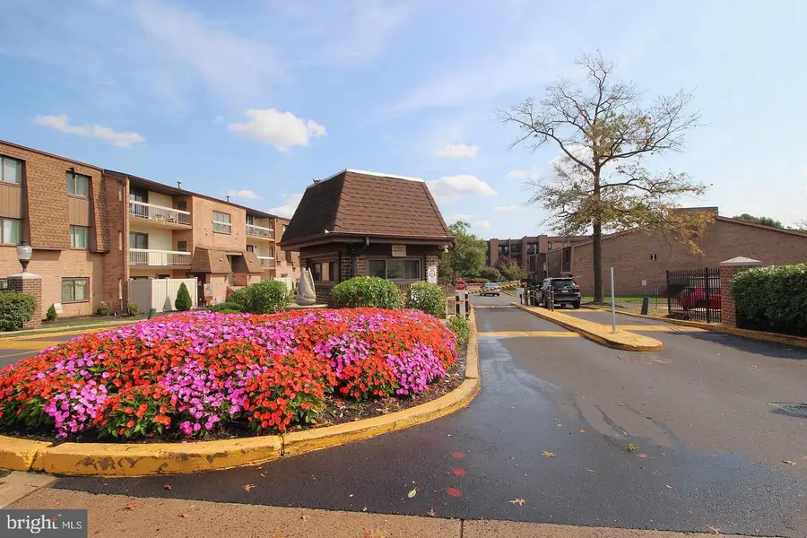 62204-00 Delaire Landing Rd #204, Philadelphia, PA 19114 - #2