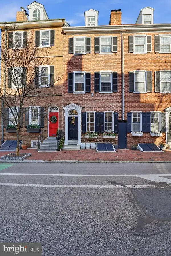 131 Pine St, PHILADELPHIA, PA 19106