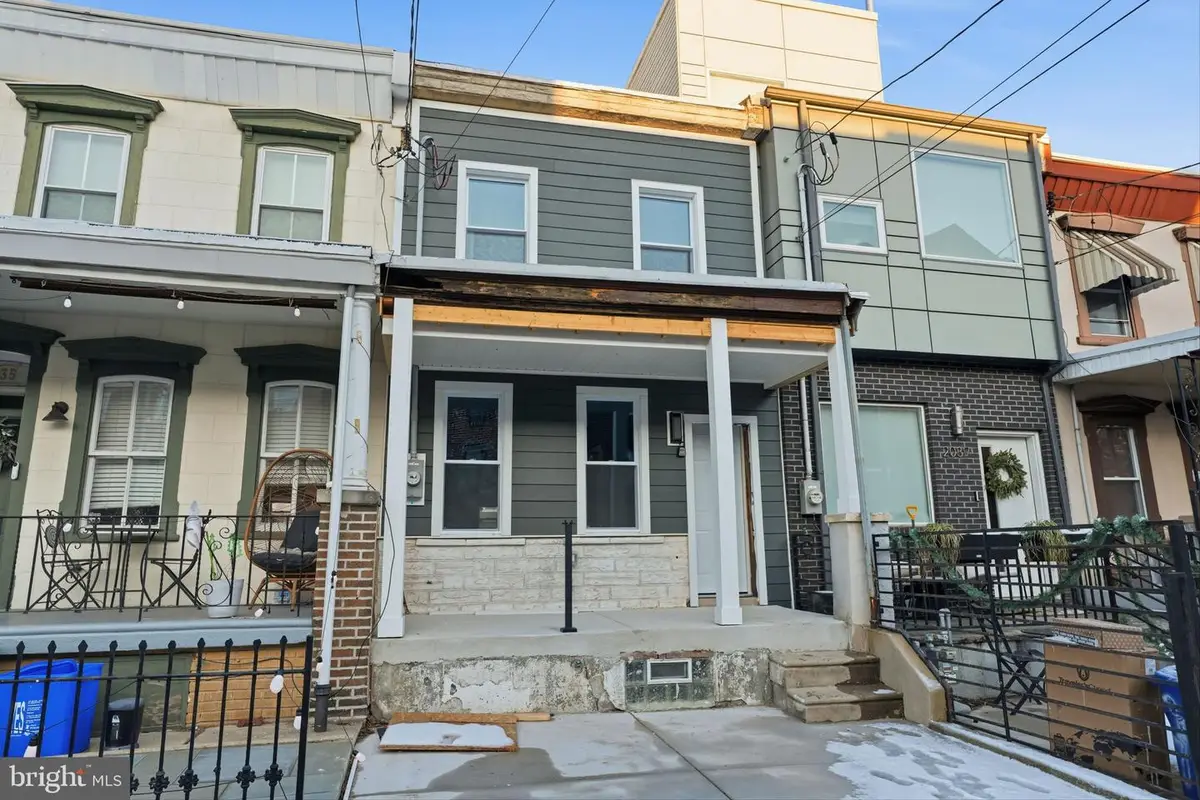 2037 E Cumberland St, Philadelphia, PA 19125 - #1
