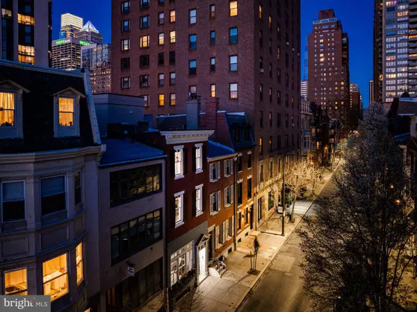 2041 Locust St, PHILADELPHIA, PA 19103