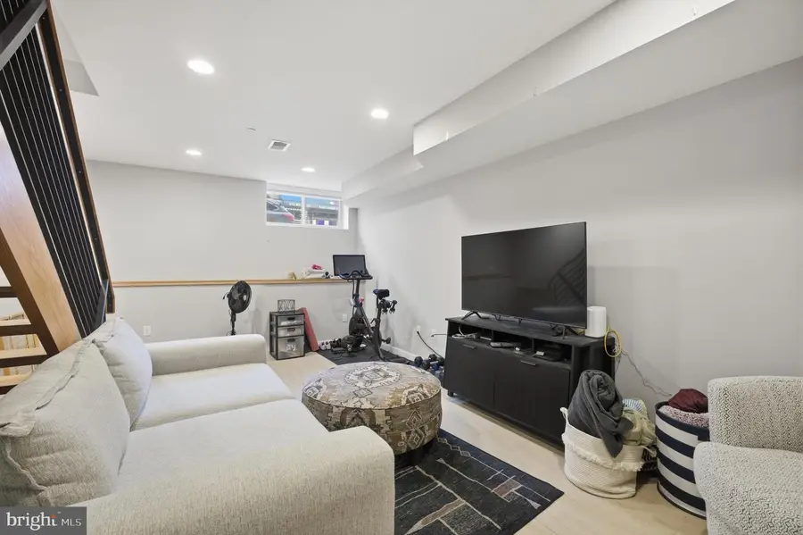 916 S 20th St #unit A, Philadelphia, PA 19146 - Image #3