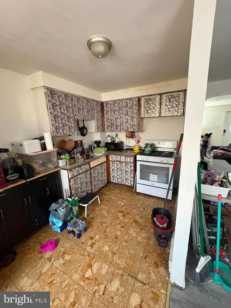 421 W Cayuga St, Philadelphia, PA 19140 - Image #2