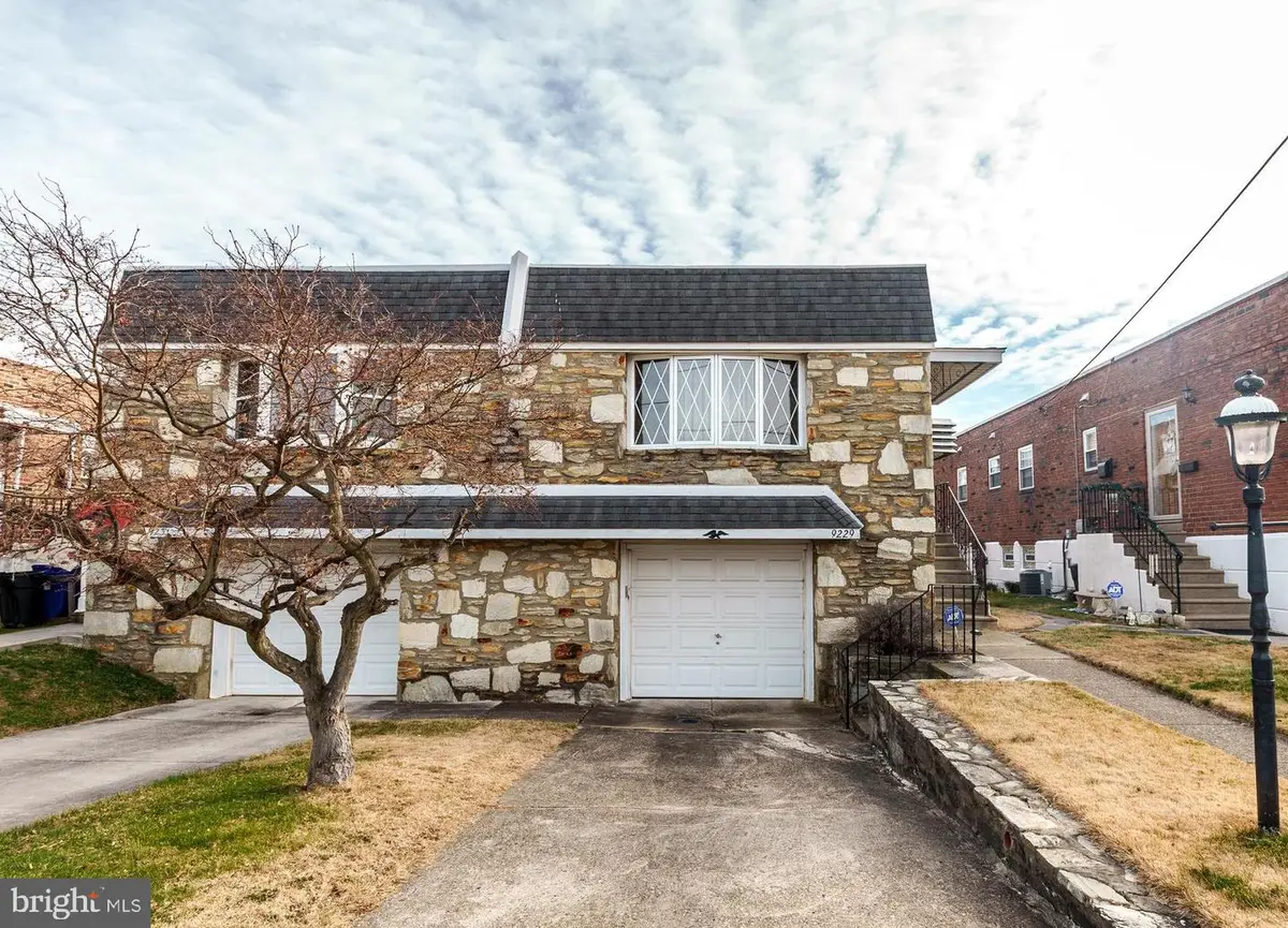 9229 Cottage St, Philadelphia, PA 19114 - Image #1