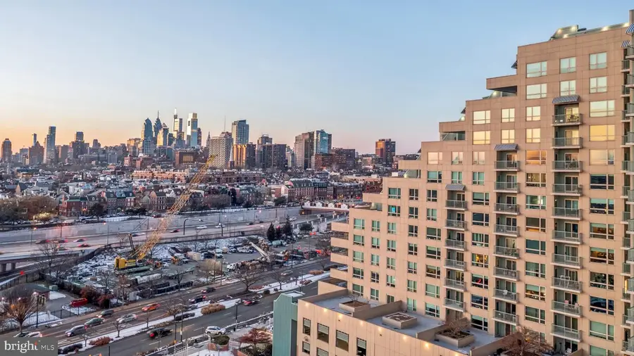 717 S Chris Columbus Blvd #802, Philadelphia, PA 19147 - Image #2