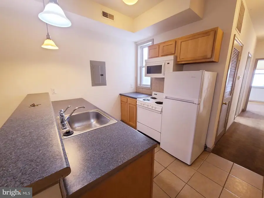 1609 W Oxford St, Philadelphia, PA 19121 - Image #3