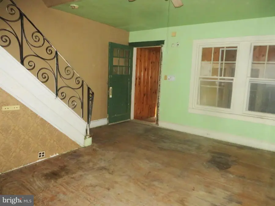 7015 W Passyunk Ave, Philadelphia, PA 19142 - Image #2