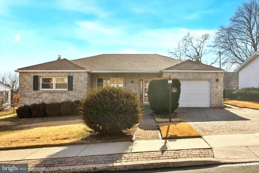 527 Wigard Ave, Philadelphia, PA 19128 - Image #2