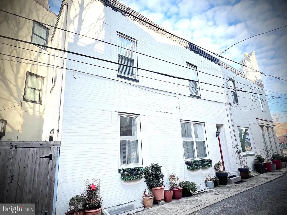 512 Fitzwater St #r, Philadelphia, PA 19147 - Image #1