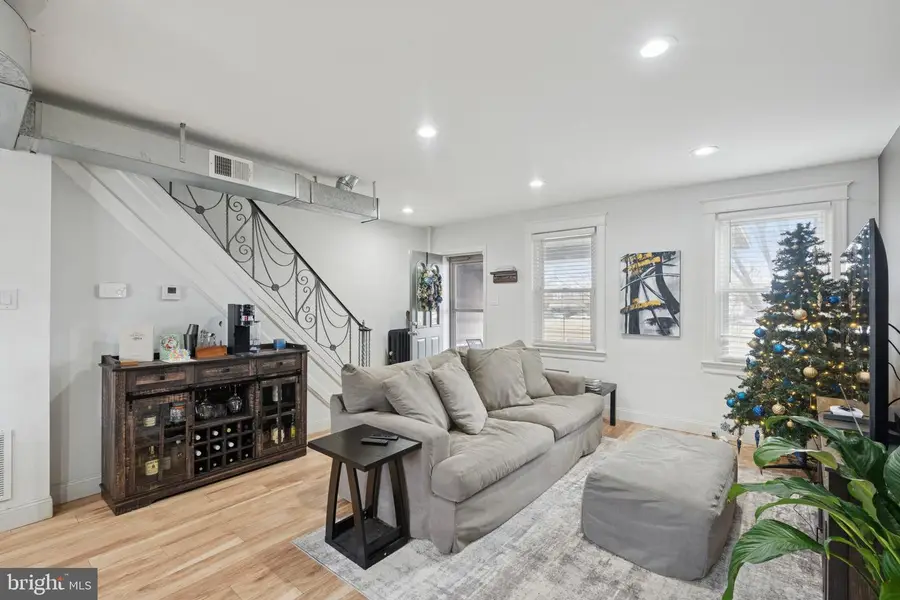 6532 Hegerman St, Philadelphia, PA 19135 - Image #3