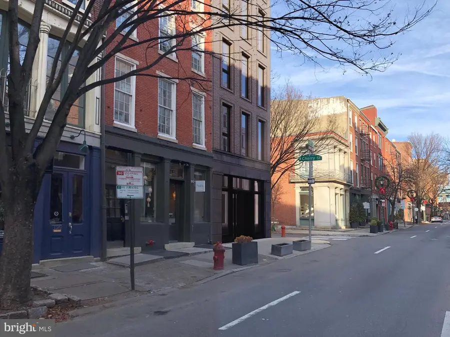 130 N 3rd St #2, Philadelphia, PA 19106 - Image #2