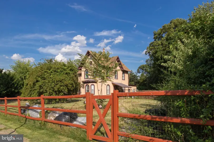 724 E Locust Ave, Philadelphia, PA 19144 - Image #2