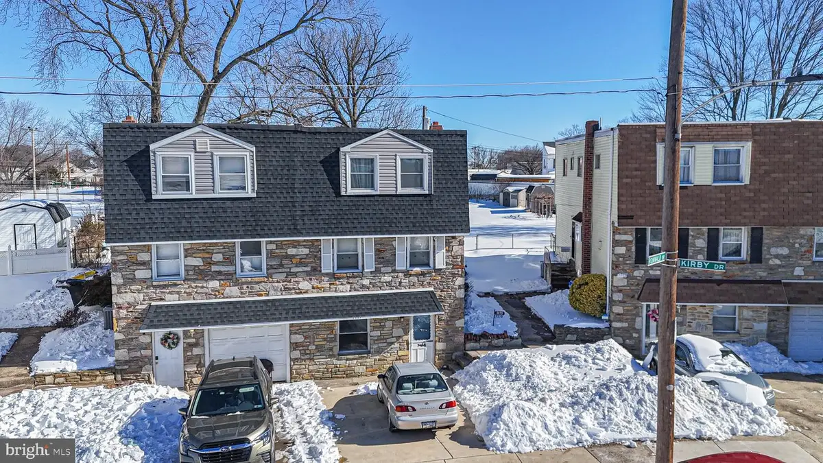 3875 Ronnald Dr, Philadelphia, PA 19154 - Image #1