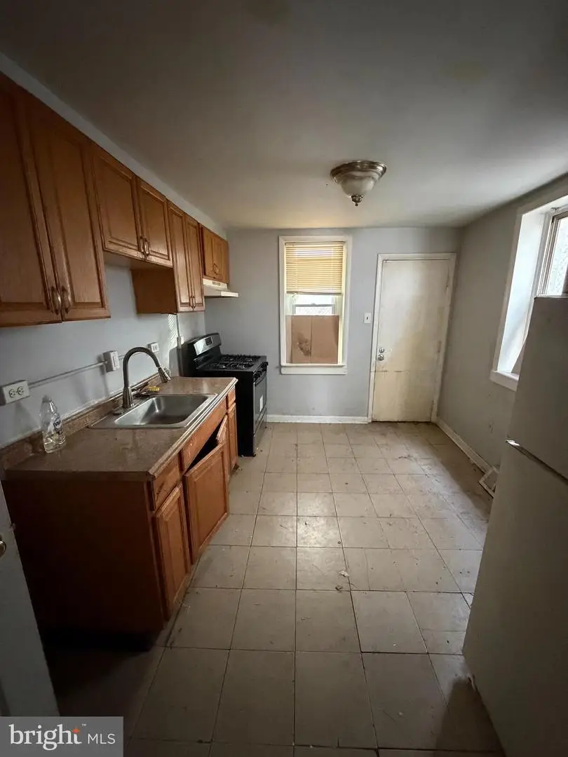 1639 S Lecount St, Philadelphia, PA 19145 - Image #2