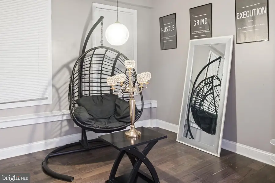 1758 S Avondale St, Philadelphia, PA 19142 - Image #2