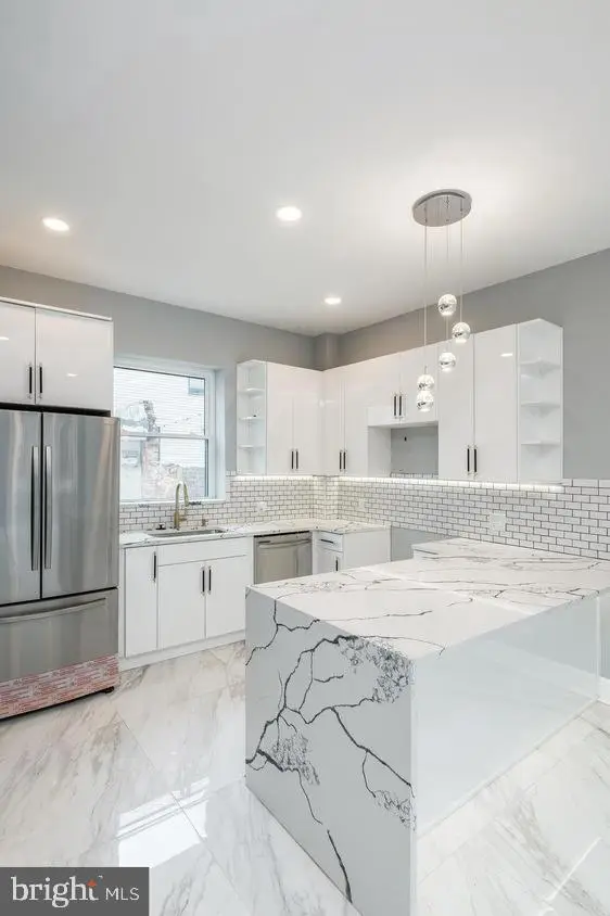 2209 Dreer St, PHILADELPHIA, PA 19125