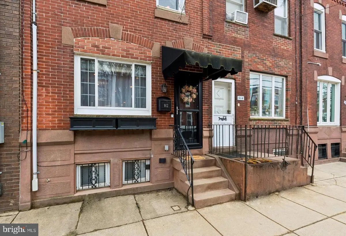 912 Jackson St, Philadelphia, PA 19148 - #1