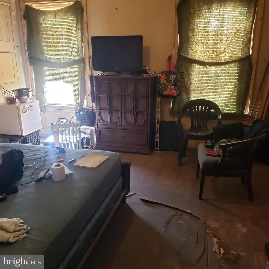 741 N 38th St, Philadelphia, PA 19104 - Image #2