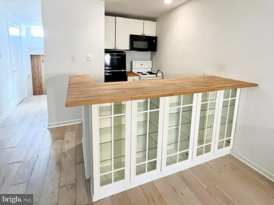 2110 South St #4, Philadelphia, PA 19146 - Image #3