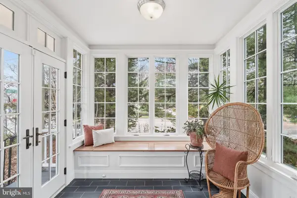 6622 Lincoln Dr, PHILADELPHIA, PA 19119