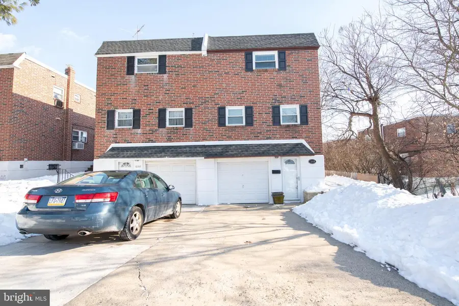 1018 Hoffnagle Pl, Philadelphia, PA 19111 - Image #2