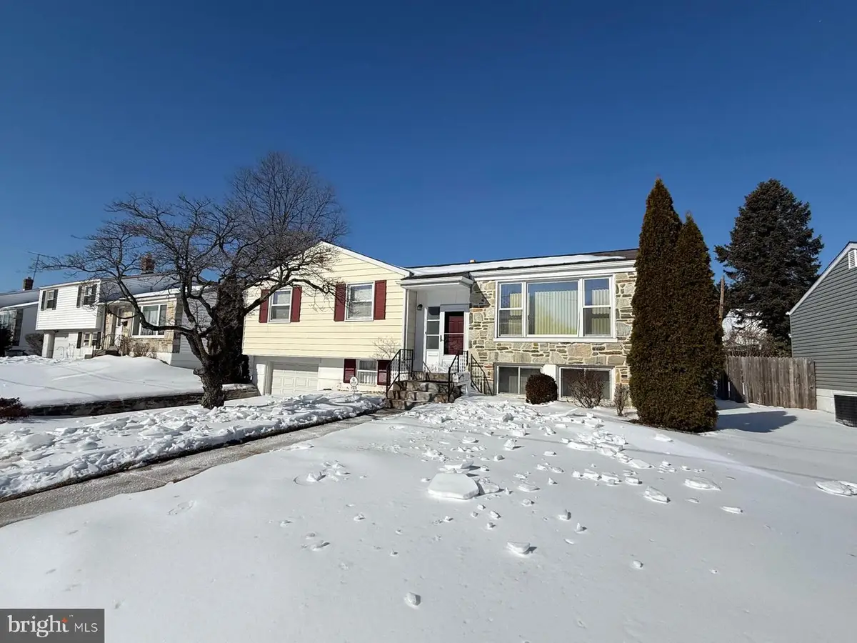 11616 Barlow St, Philadelphia, PA 19116 - #1