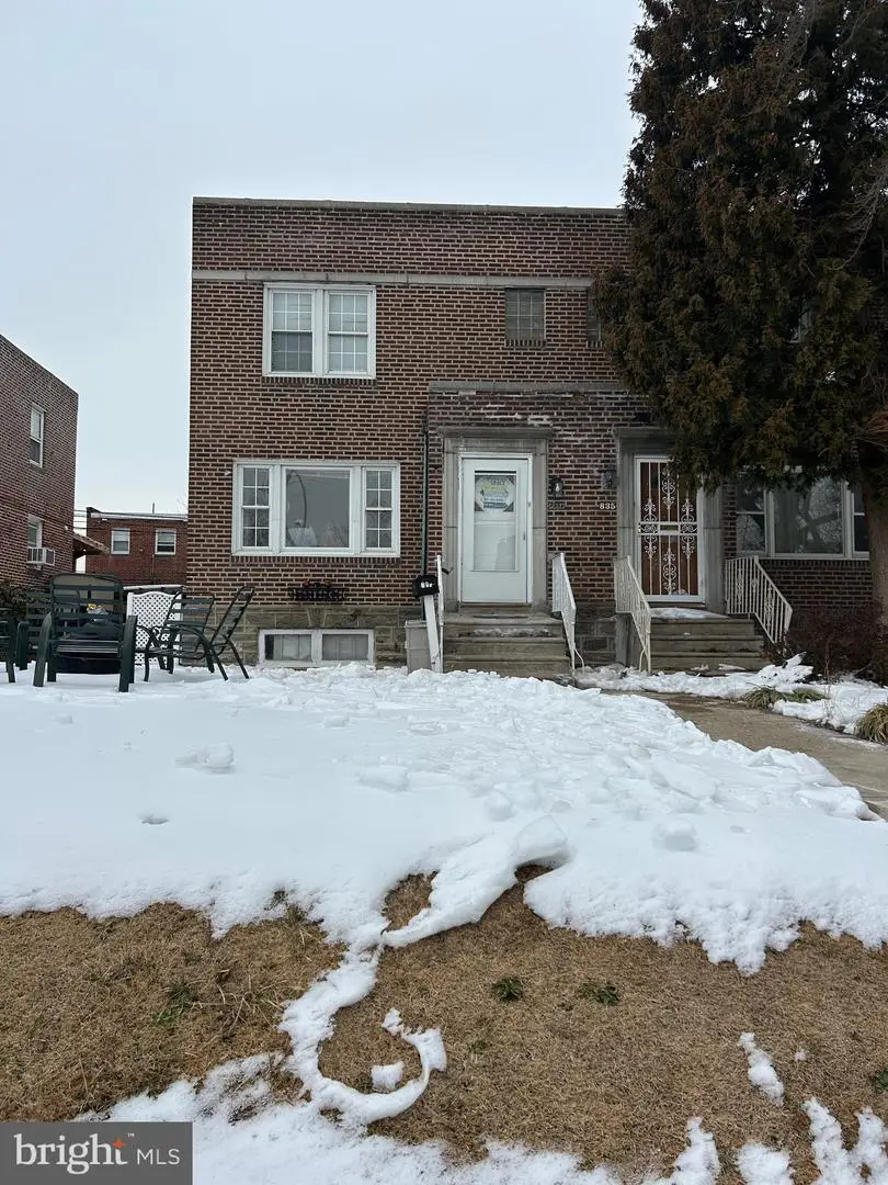 833 Longshore Ave, Philadelphia, PA 19111 - Image #2