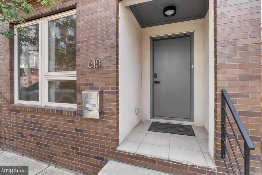 618 N American St, Philadelphia, PA 19123 - Image #2
