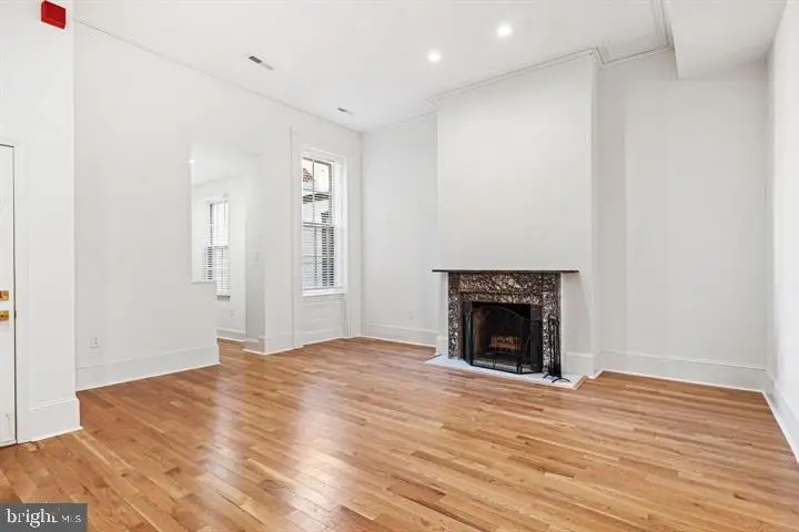 306 S 10th St #b, Philadelphia, PA 19107 - #3