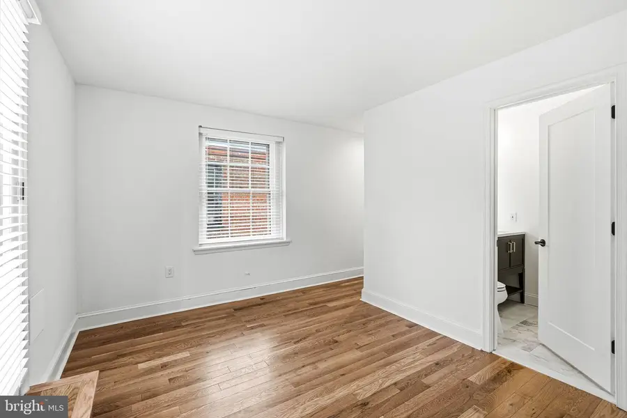 306 S 10th St #c, Philadelphia, PA 19107 - Image #2