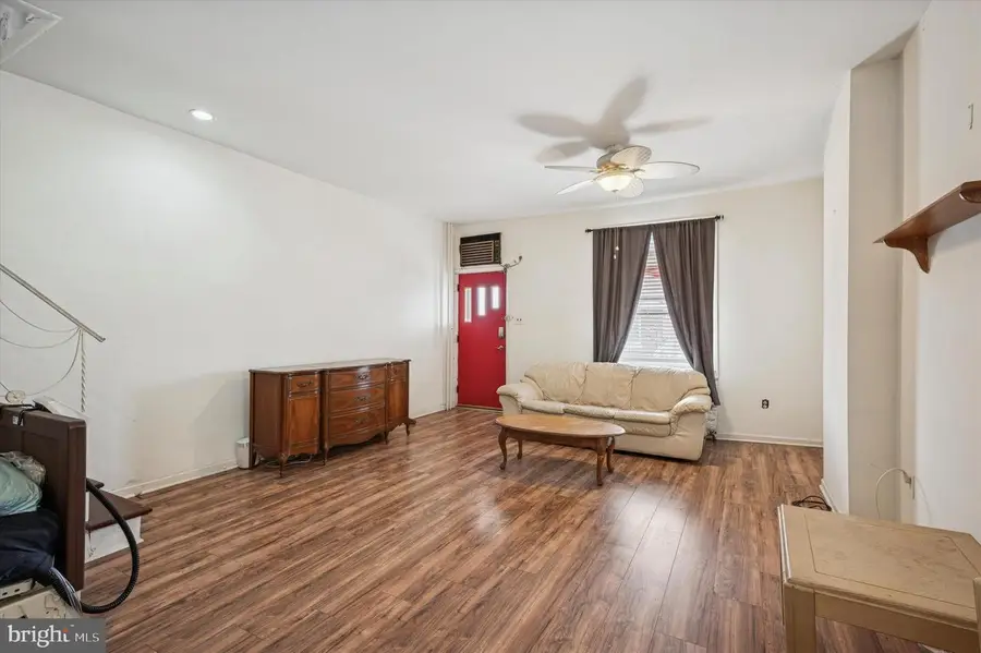 7146 Edmund St, Philadelphia, PA 19135 - #2