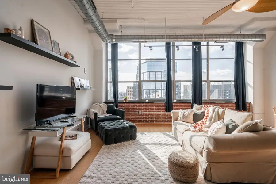 2200-28 Arch St #1011, Philadelphia, PA 19103 - Image #2