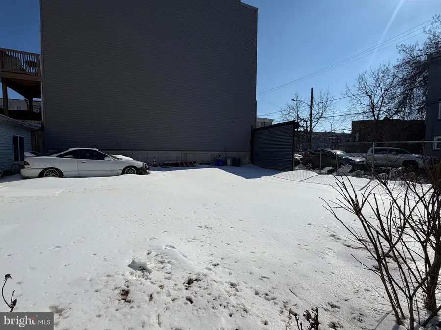 431-435 W York St, Philadelphia, PA 19133 - Image #3