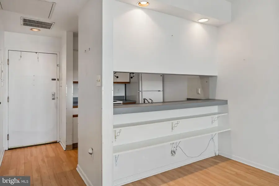 1601 Spring Garden St #410, Philadelphia, PA 19130 - #2