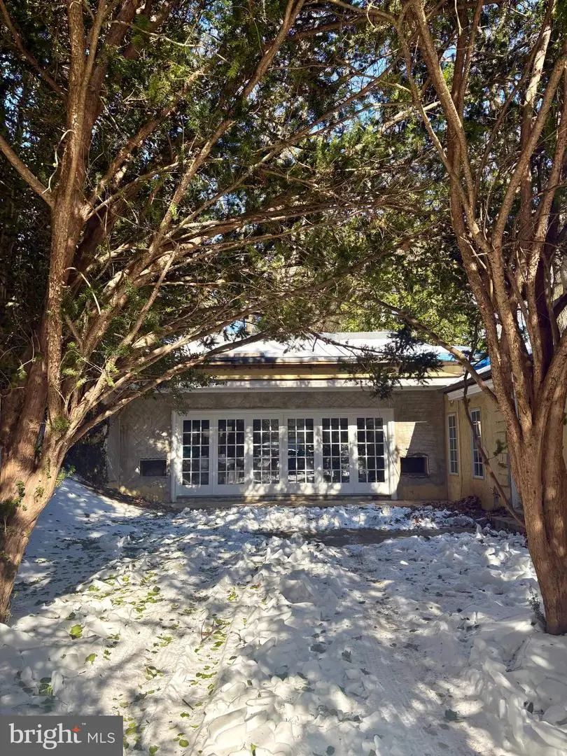 7615 Saint Martins Ln, Philadelphia, PA 19118 - #2