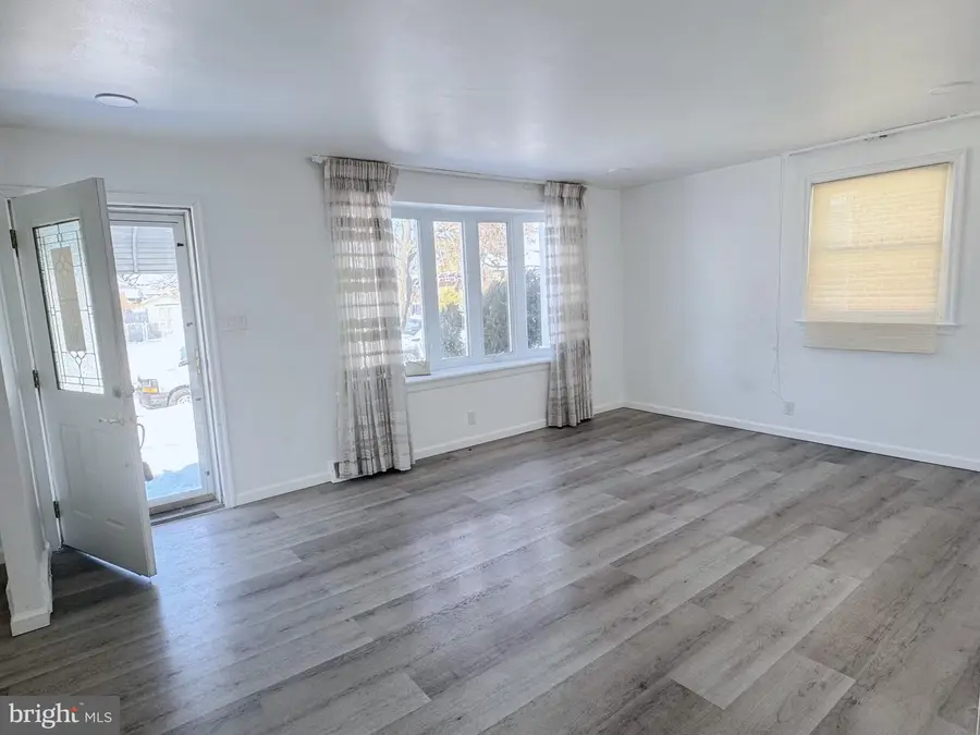 7817 Lister St, Philadelphia, PA 19152 - #2