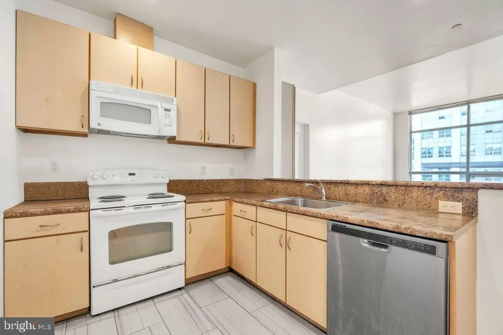 111 N 9th Street #707, Philadelphia, PA 19107 - Image #1