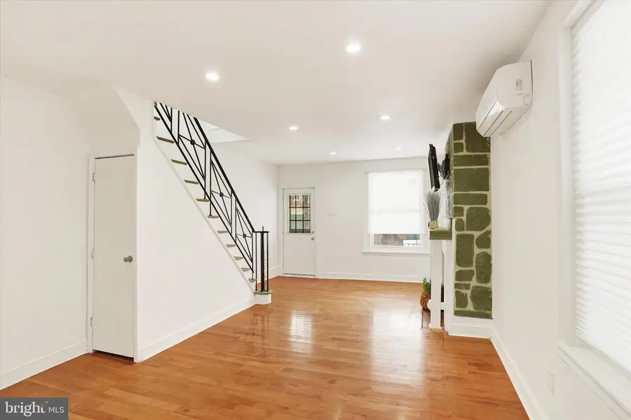 317 W Clarkson Ave, Philadelphia, PA 19120 - Image #2