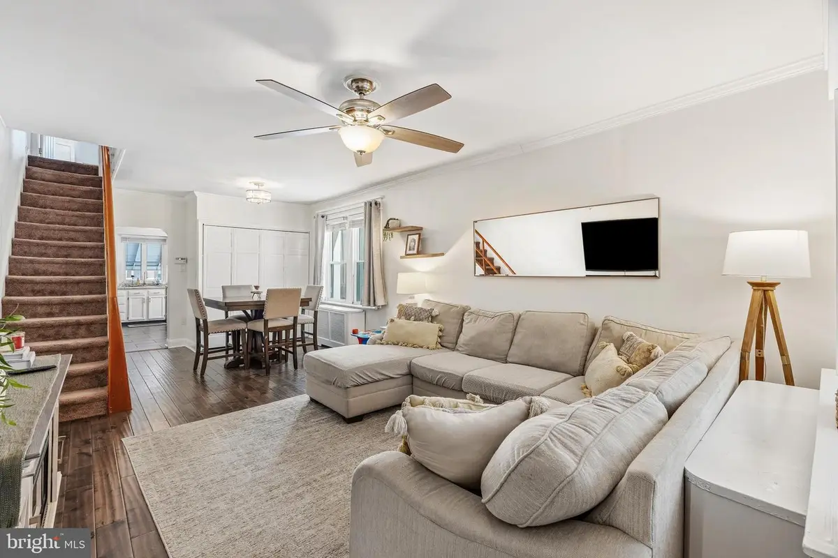 4262 Edgemont St, Philadelphia, PA 19137 - #1