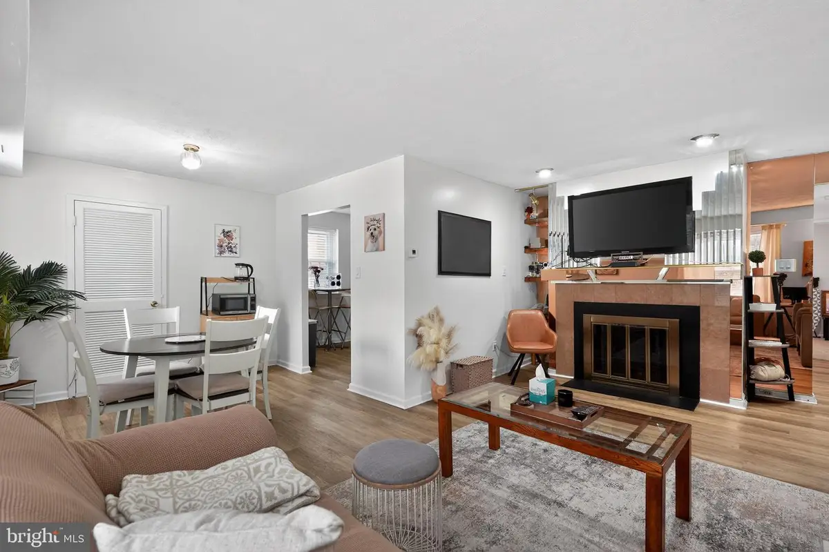 4000 Gypsy Ln #527, Philadelphia, PA 19129 - #1