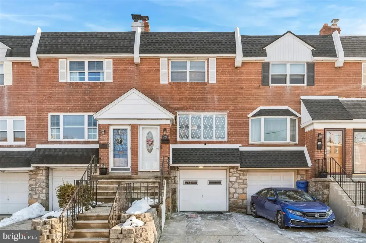 206 Rock St, Philadelphia, PA 19128 - #1