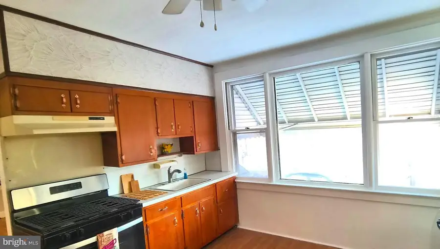 7330 Palmetto St, Philadelphia, PA 19111 - #2