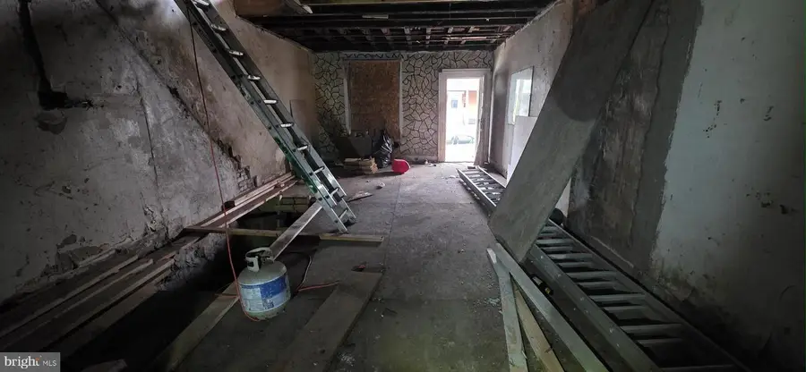 2312 Tasker St, Philadelphia, PA 19145 - #3