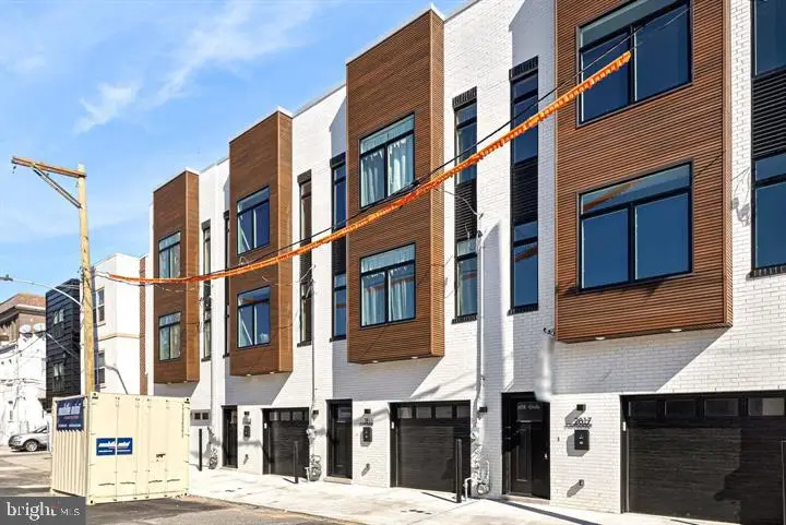 2812 S 9th St, Philadelphia, PA 19148 - #2