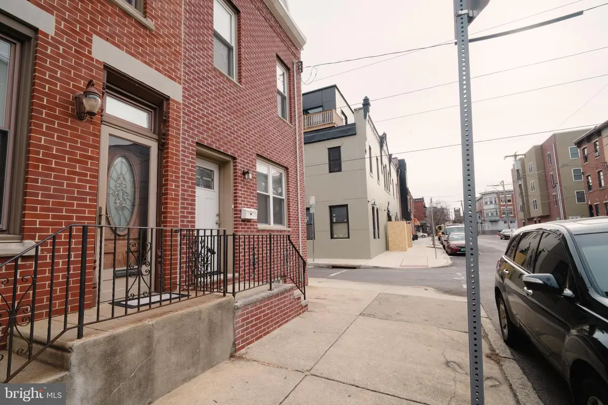 621 N 35th St, Philadelphia, PA 19104 - #1