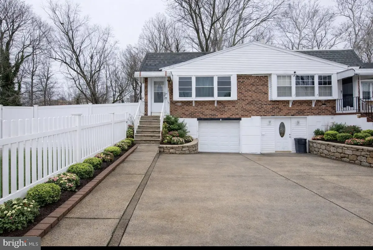 3248 Rhett Rd, Philadelphia, PA 19154 - #1