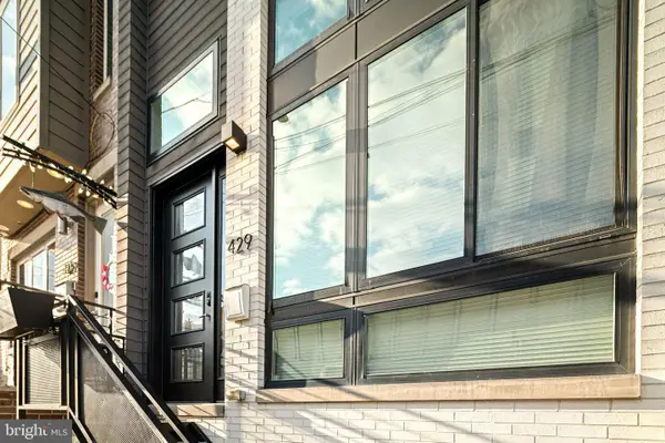 429 Salmon St, PHILADELPHIA, PA 19125