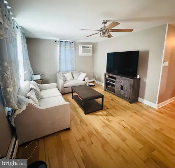 8239 Pine Rd, PHILADELPHIA, PA 19111