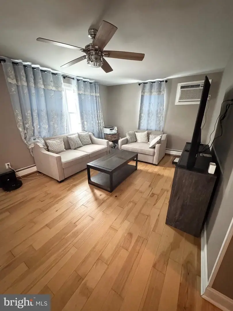 8239 Pine Rd, Philadelphia, PA 19111 - #2