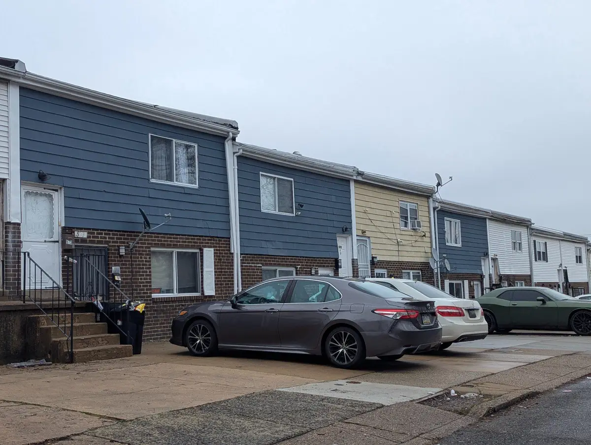 575 Allengrove St, Philadelphia, PA 19120 - #1