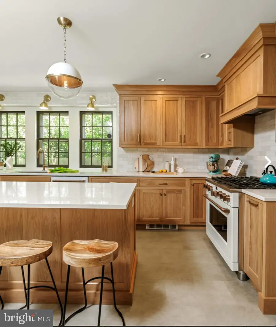 30 Summit St, Philadelphia, PA 19118 - #2